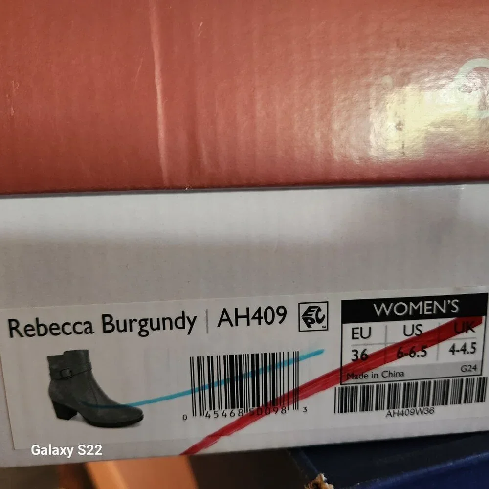 Aetrex Rebecca Boots. Color: Burgundy. NIB. Size EU 36/US 6-6.5